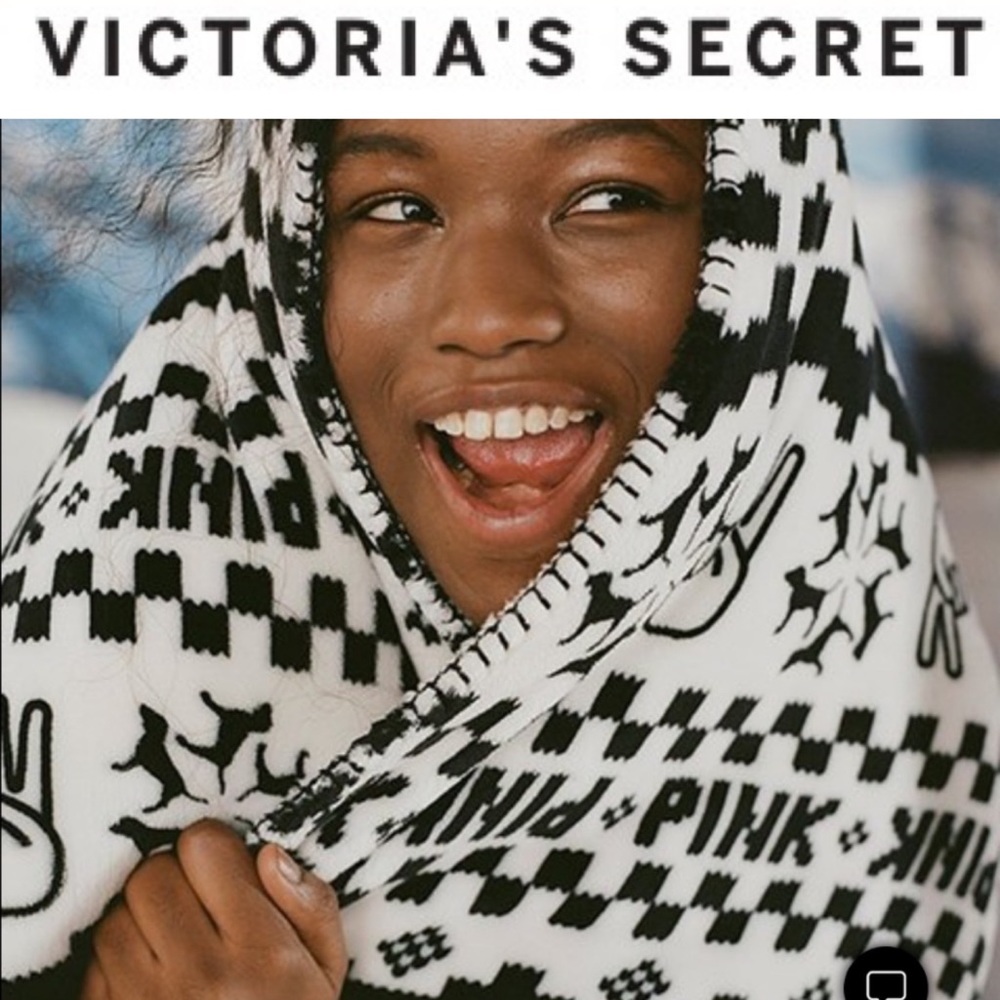VS Pink Sherpa Blanket Peace Dog Snowflake Black White Victoria’s Secret Throw
